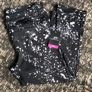 Capri leggings pro player size med. NWT